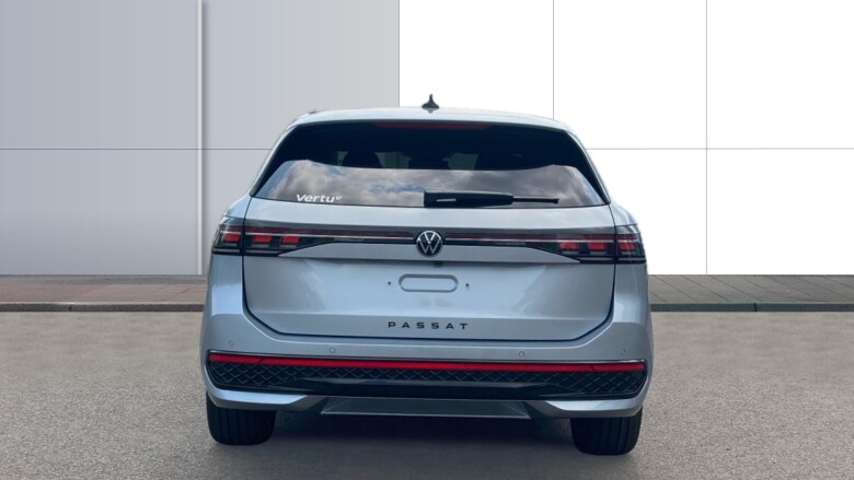 Volkswagen Passat 1.5 TSI eHybrid R-Line 5dr DSG Estate